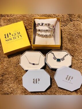 Bomb Party necklace and bracket lot